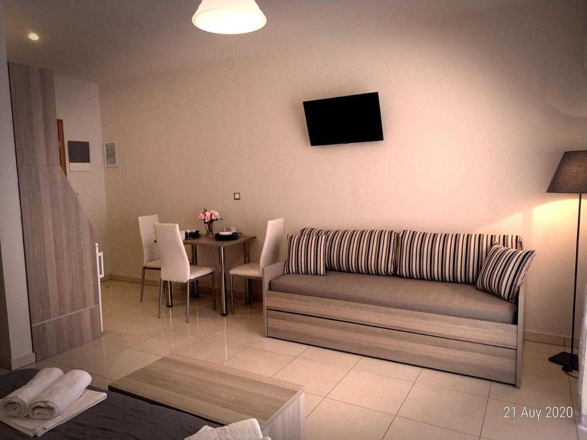 Adonis Apartments Paralía 외부 사진